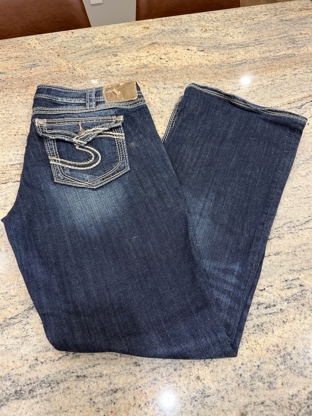 SILVER Suki Surplus Women’s Jeans 32 x 32